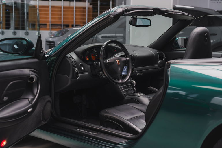 Porsche 996 Carrera 4