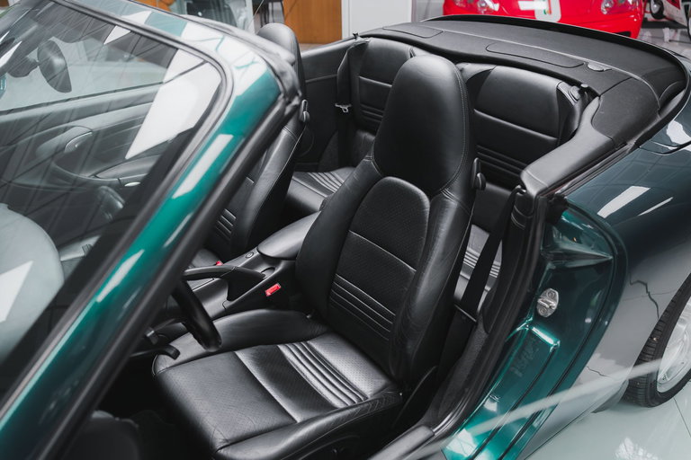 Porsche 996 Carrera 4