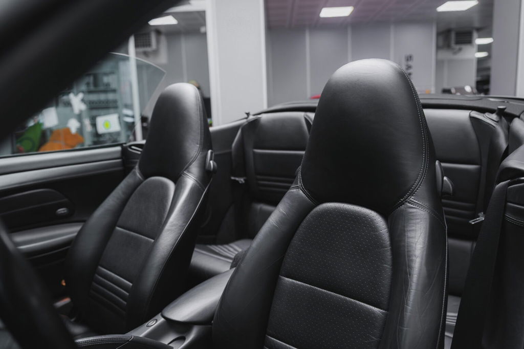 Porsche 996 Carrera 4