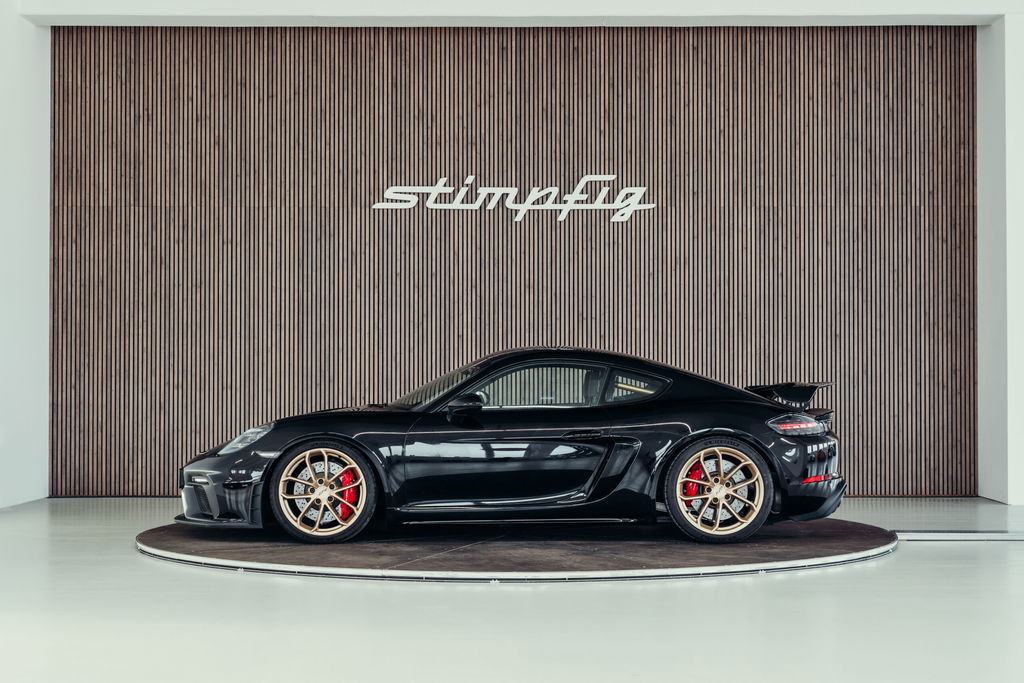 Porsche 718 Cayman GT4