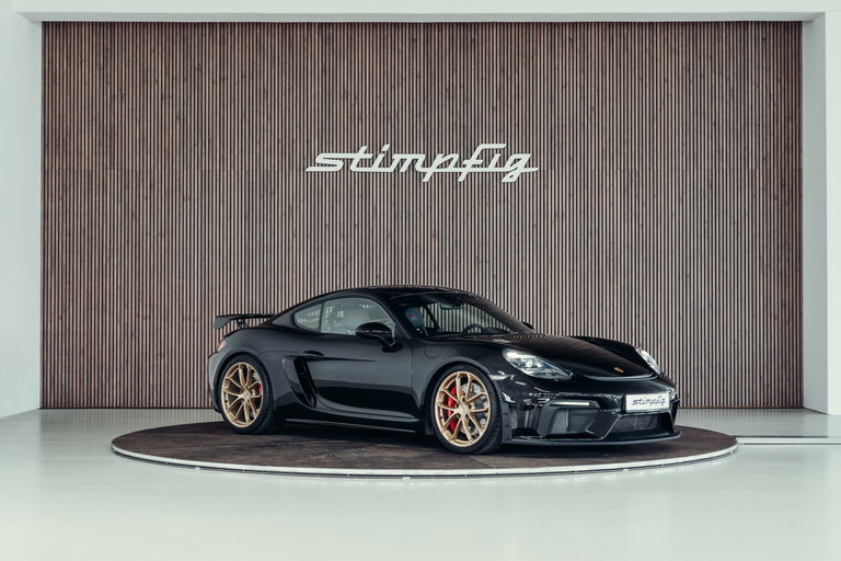 Porsche 718 Cayman GT4