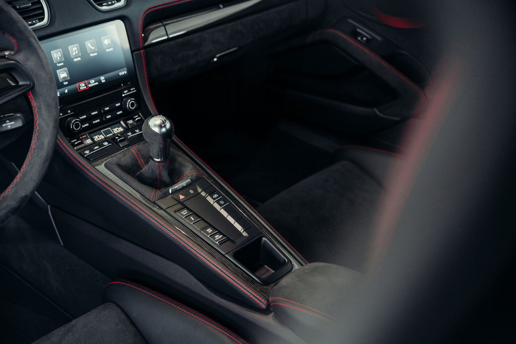 Porsche 718 Cayman GT4