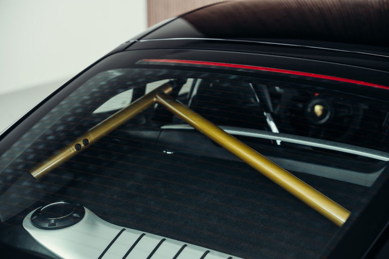 Porsche 718 Cayman GT4