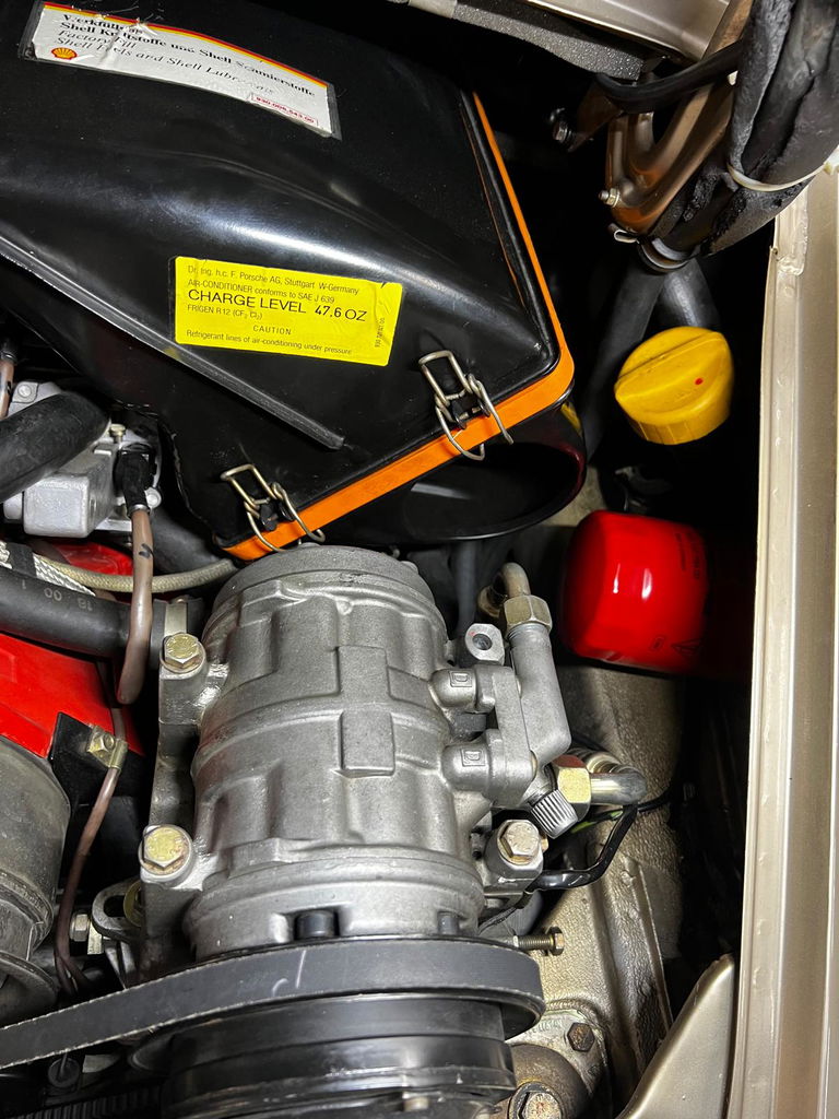 Porsche 911 Turbo 3.3 (US)