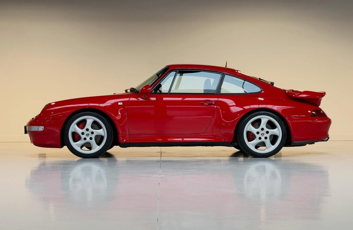 Porsche 993 Turbo 1997 - elferspot.com - Marketplace for Porsche