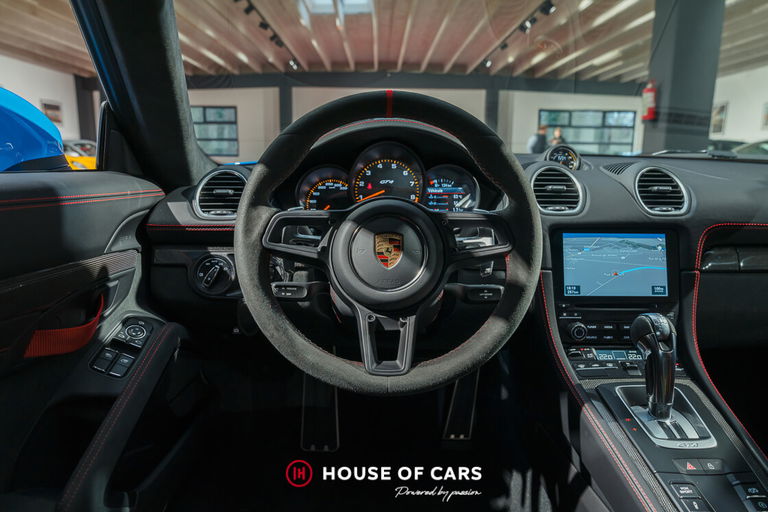 Porsche 718 Cayman GT4
