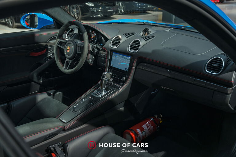 Porsche 718 Cayman GT4