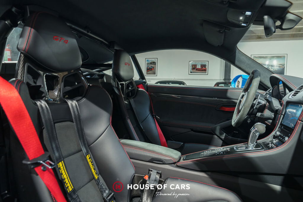 Porsche 718 Cayman GT4