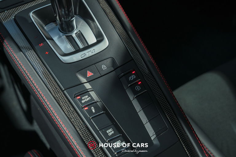 Porsche 718 Cayman GT4