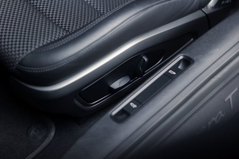 Porsche 992 Carrera T