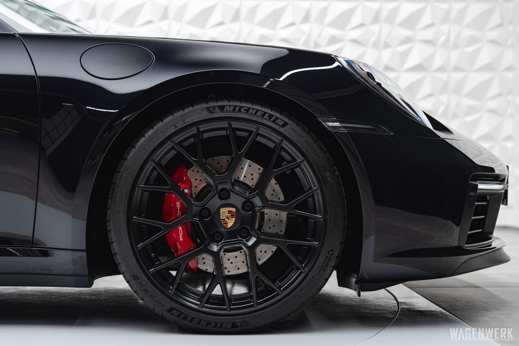 Porsche 992 Carrera 4S