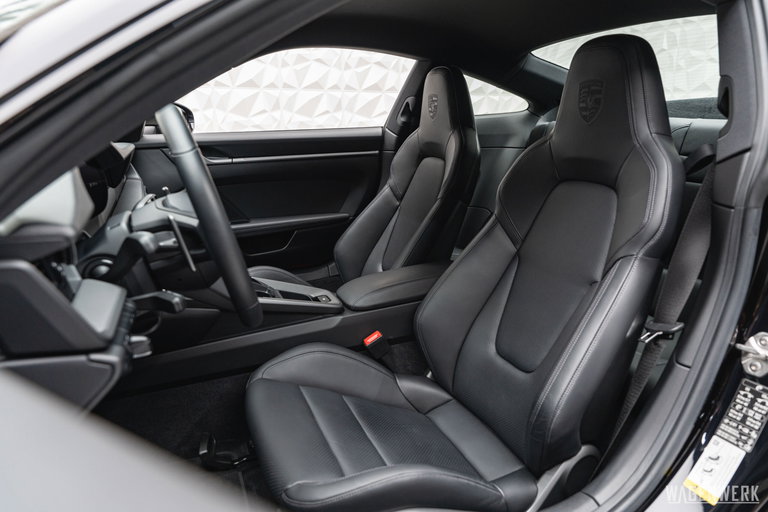 Porsche 992 Carrera 4S