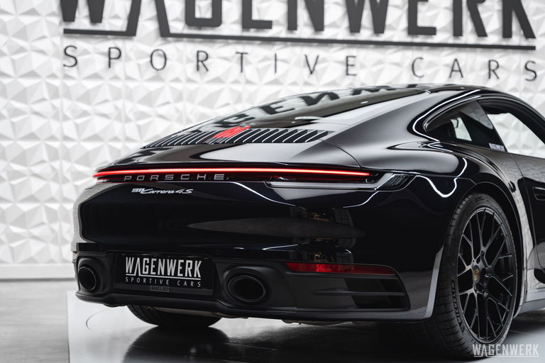 Porsche 992 Carrera 4S