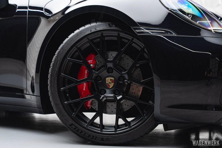 Porsche 992 Carrera 4S