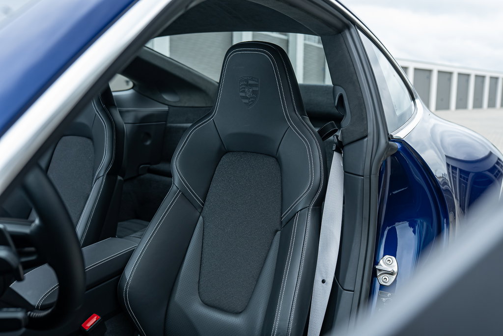 Porsche 992 GT3 Touring