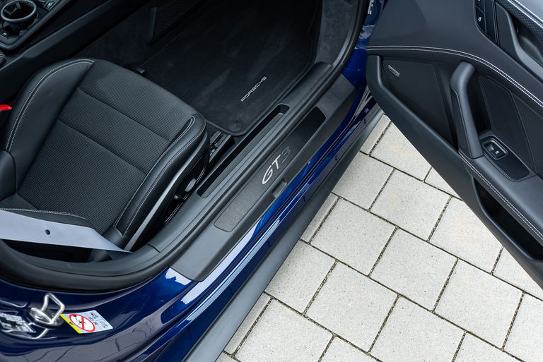 Porsche 992 GT3 Touring