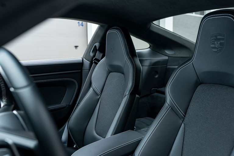 Porsche 992 GT3 Touring