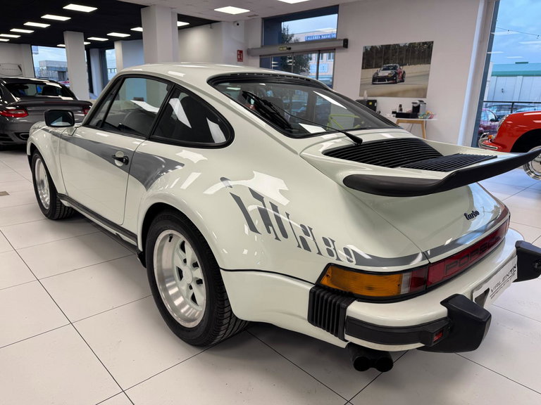 Porsche 911 Turbo 3.0