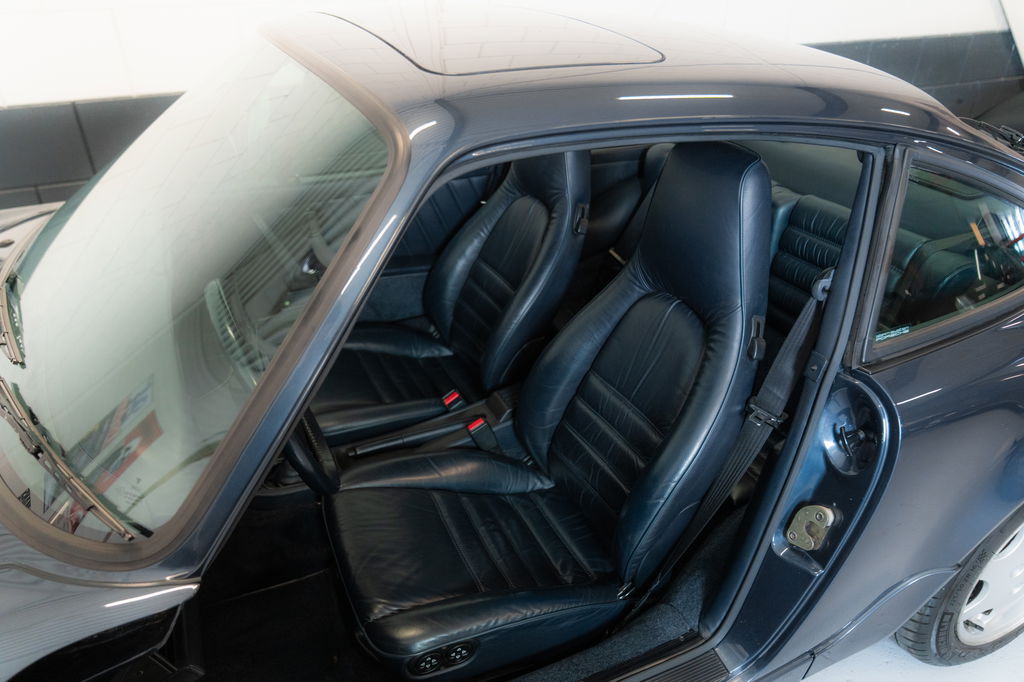 Porsche 964 Carrera 4