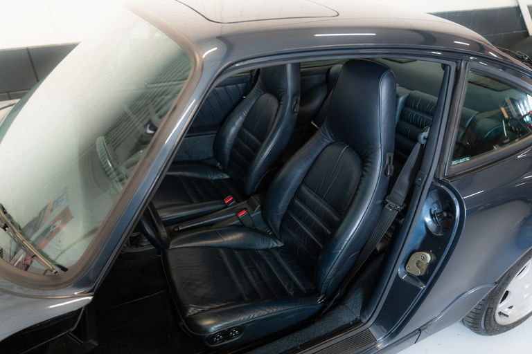 Porsche 964 Carrera 4