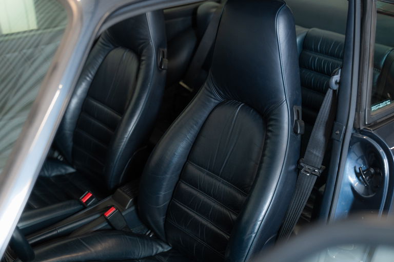 Porsche 964 Carrera 4