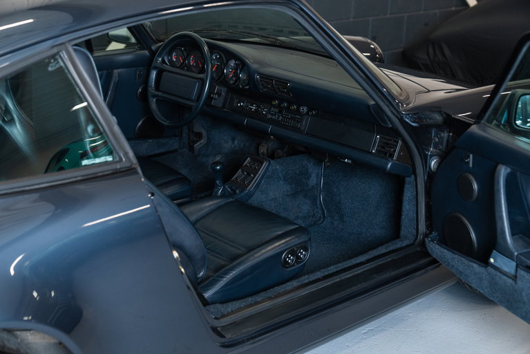 Porsche 964 Carrera 4