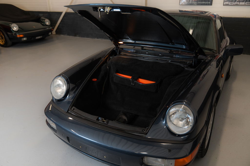 Porsche 964 Carrera 4
