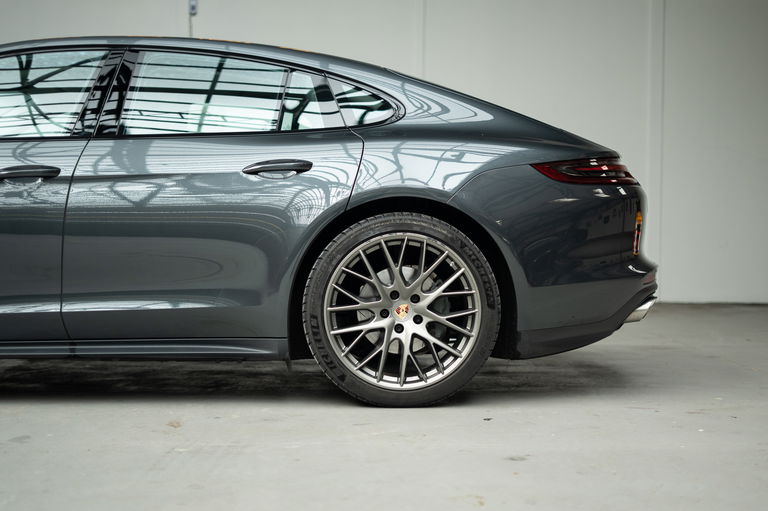 Porsche Panamera 4S Diesel