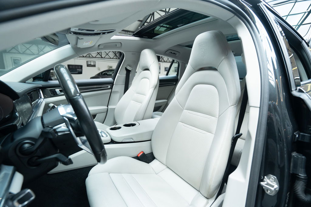 Porsche Panamera 4S Diesel