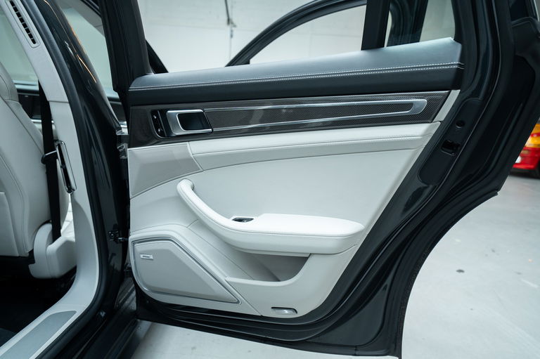 Porsche Panamera 4S Diesel