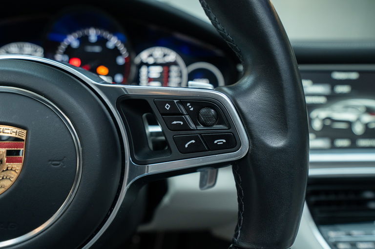 Porsche Panamera 4S Diesel