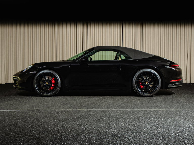 Porsche 992 Carrera 4S