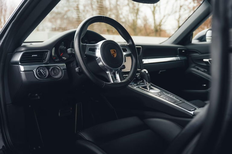 Porsche 991 Carrera Black Edition