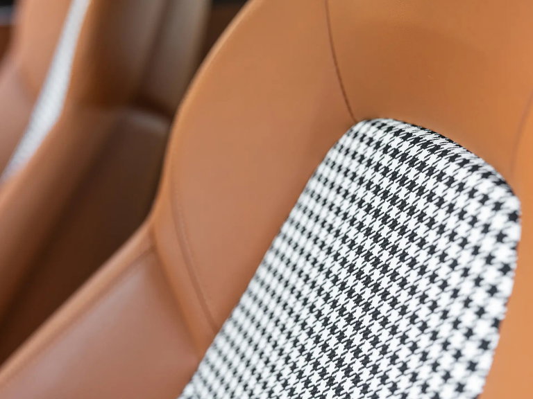 Porsche 992 Sport Classic