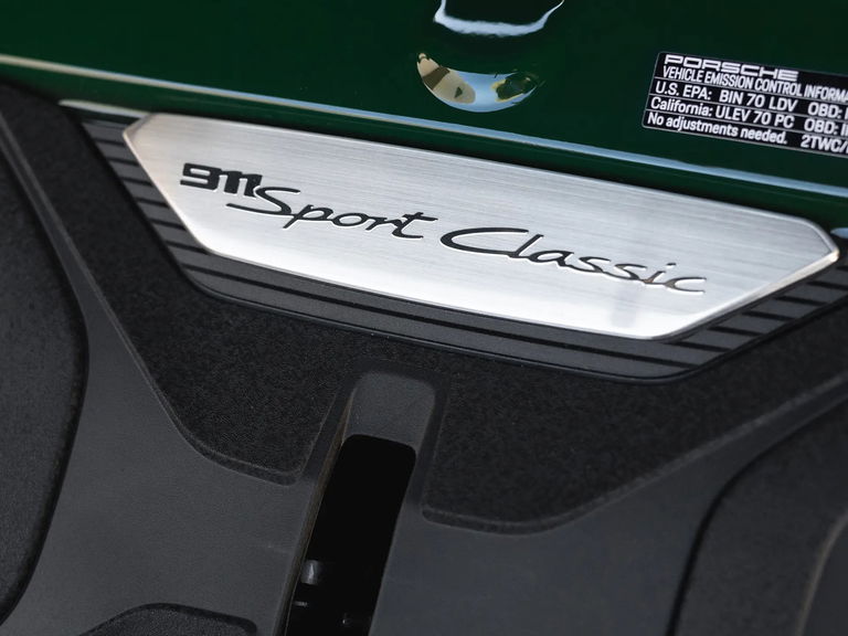 Porsche 992 Sport Classic