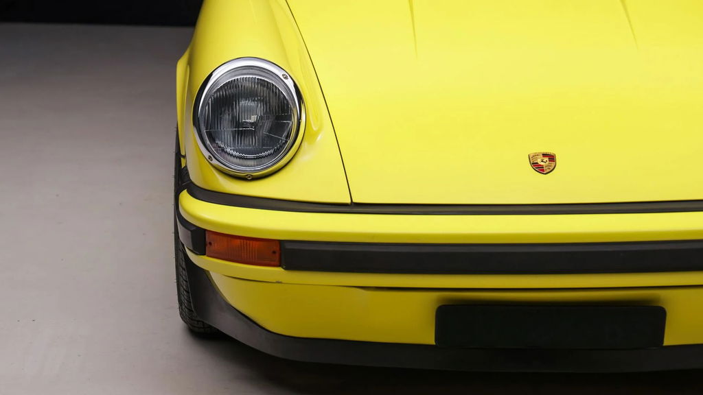 Porsche 911 Carrera 2.7