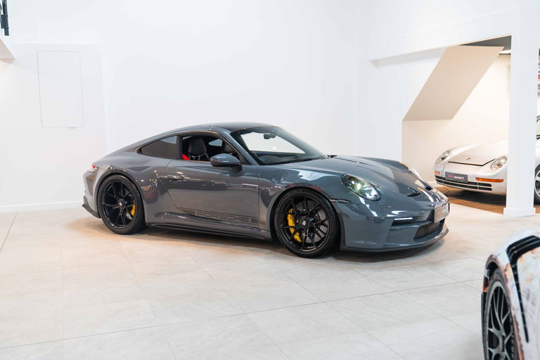 Porsche 992 GT3 Touring