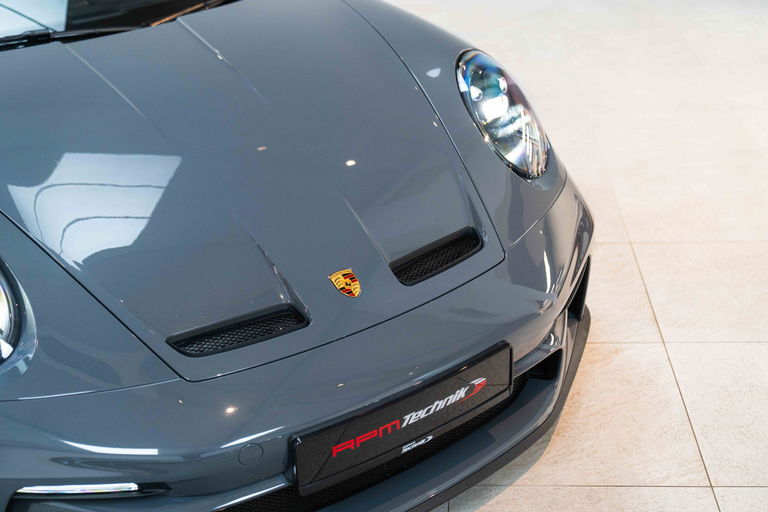 Porsche 992 GT3 Touring