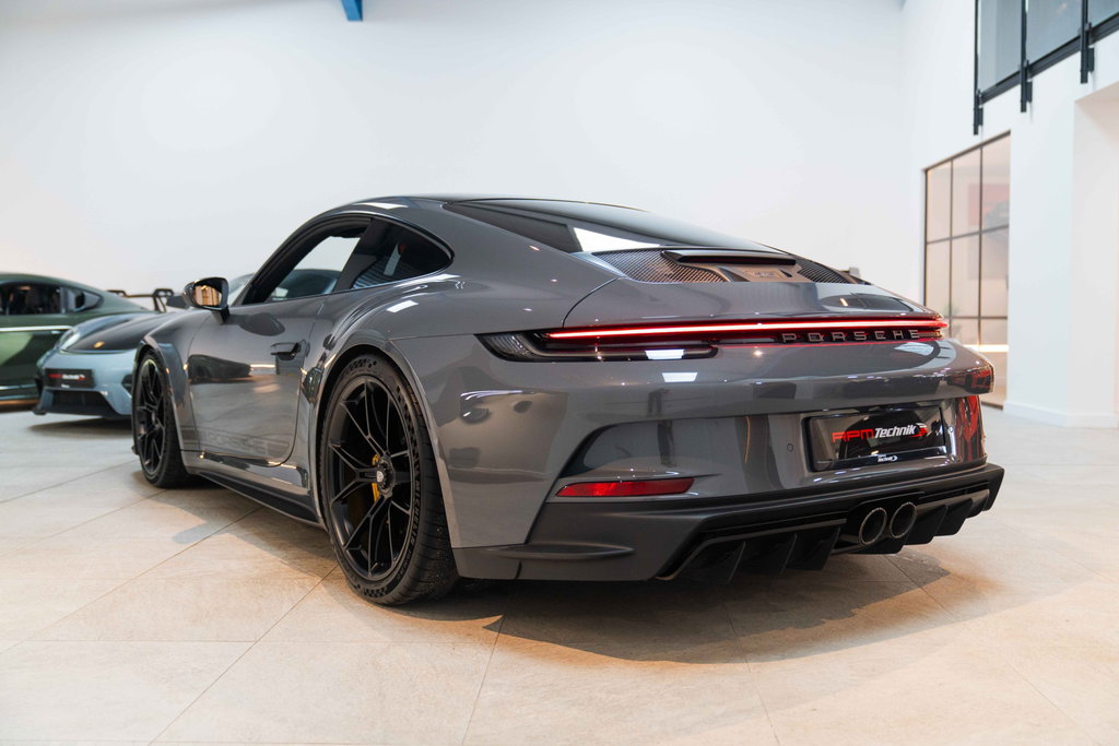 Porsche 992 GT3 Touring