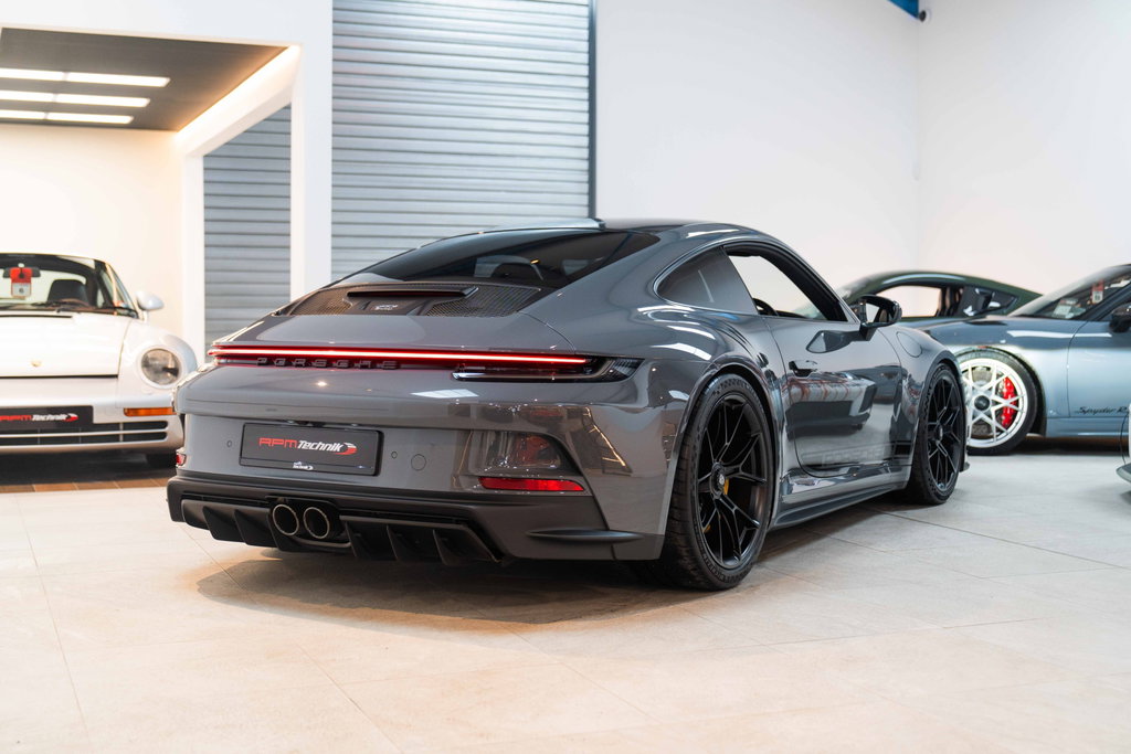 Porsche 992 GT3 Touring