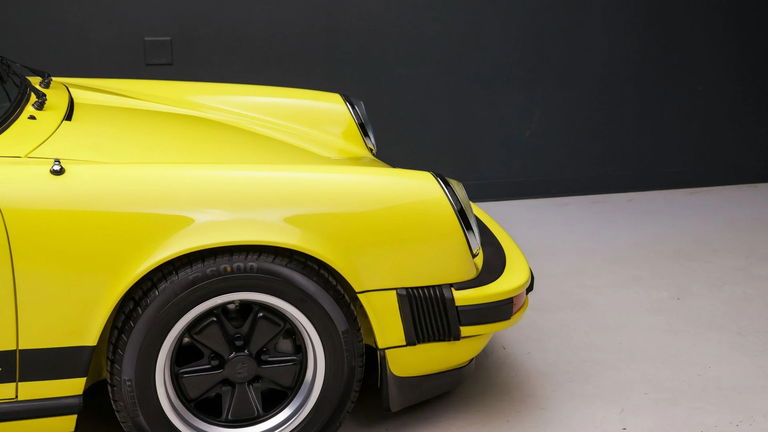 Porsche 911 Carrera 2.7