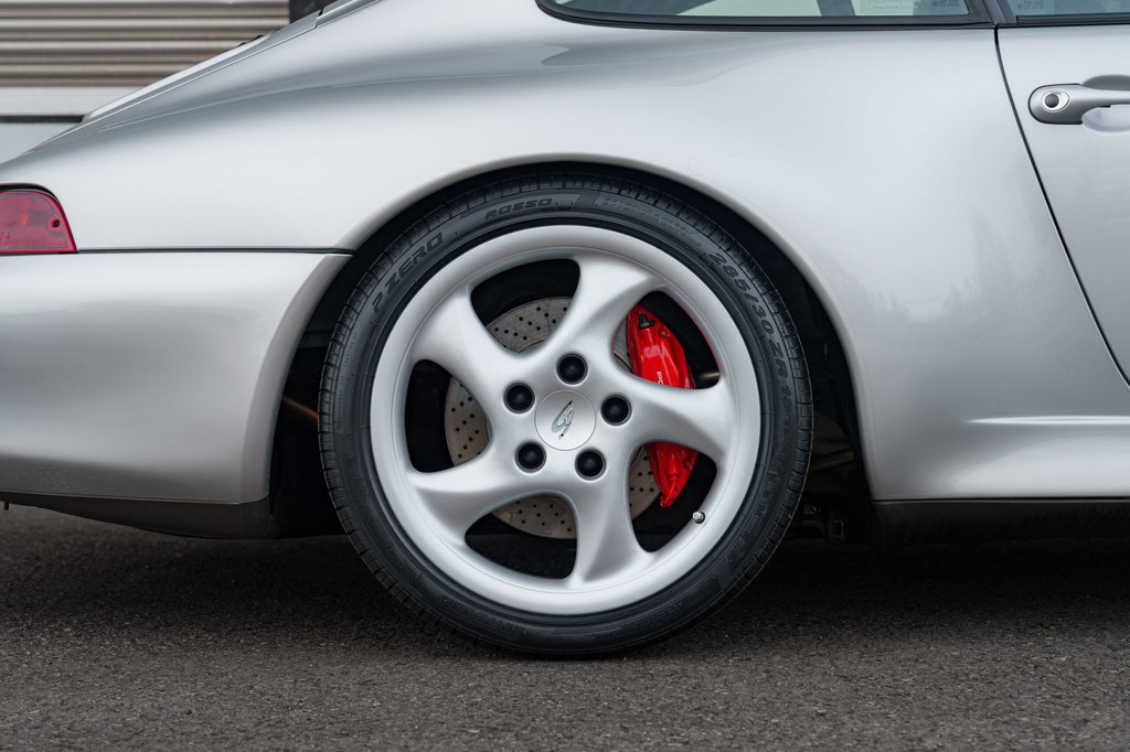 Porsche 993 Carrera 4S