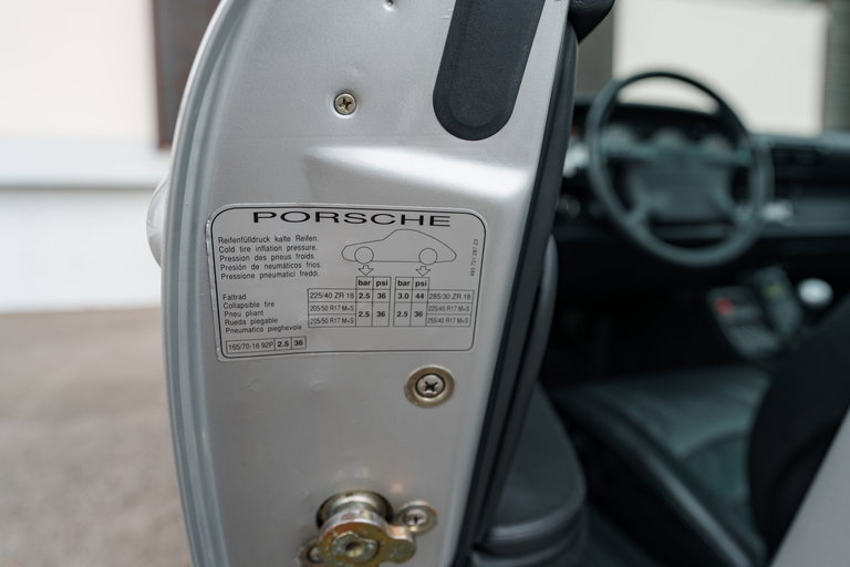Porsche 993 Carrera 4S