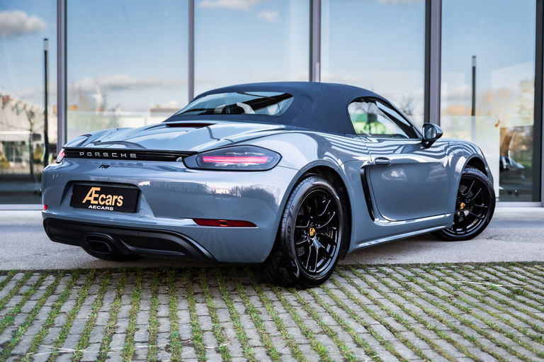 Porsche 718 Boxster