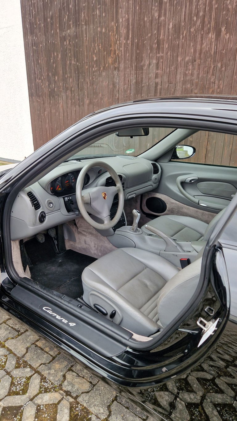 Porsche 996.2 Carrera 4