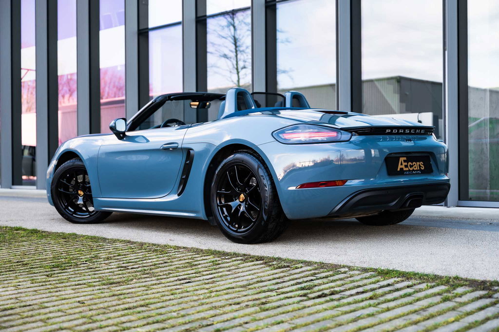 Porsche 718 Boxster