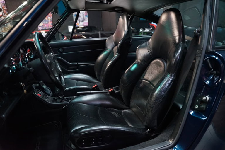 Porsche 993 Carrera 4S