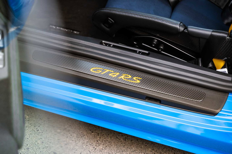 Porsche 718 Cayman GT4 RS