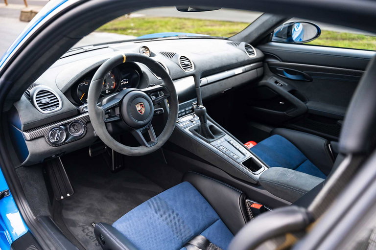 Porsche 718 Cayman GT4 RS