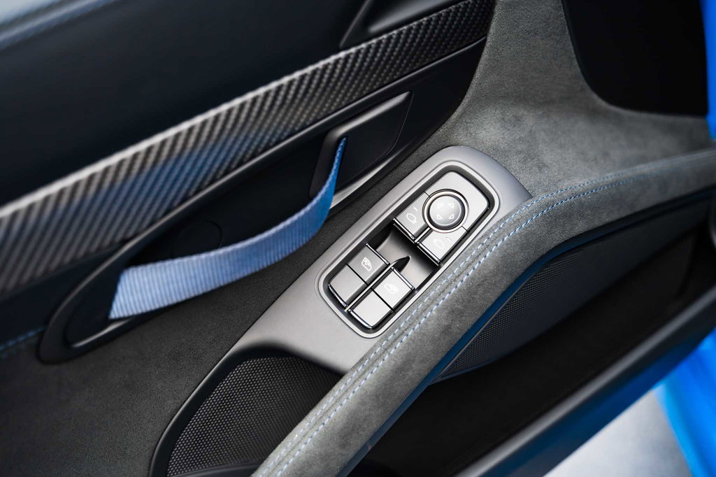 Porsche 718 Cayman GT4 RS